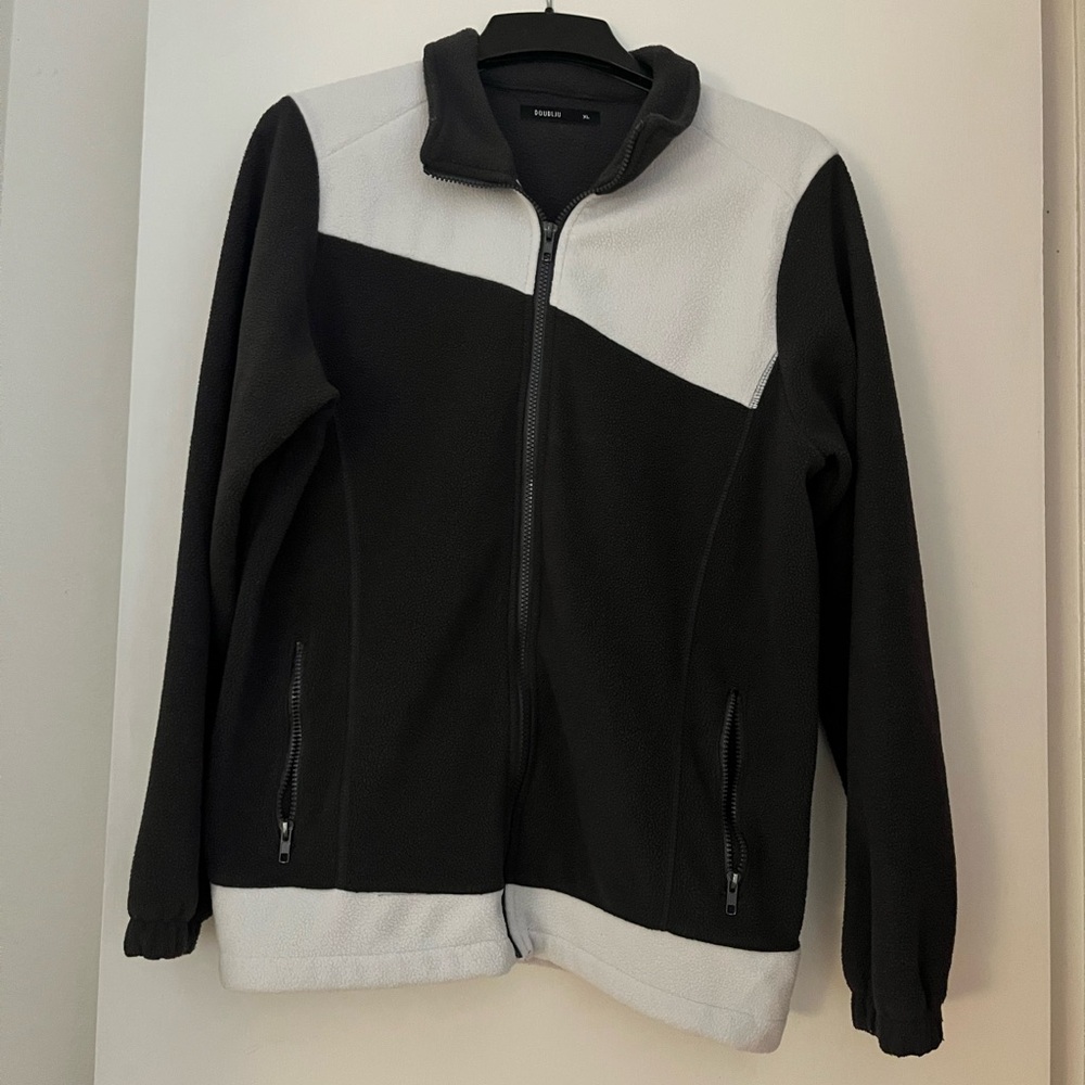 Doublju Monochrome Fleece Jacket